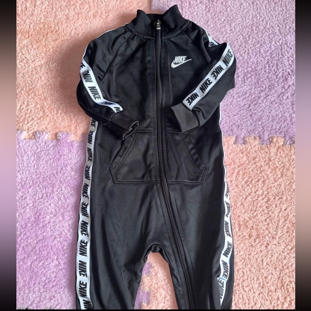 NIKE BABY